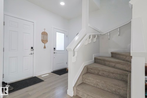 38 Hemingway Crescent, Spruce Grove, AB - Indoor Photo Showing Other Room