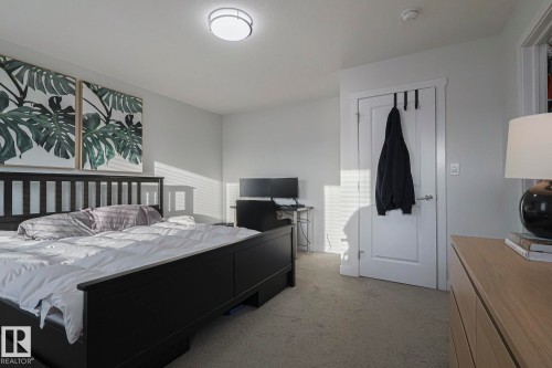 38 Hemingway Crescent, Spruce Grove, AB - Indoor Photo Showing Bedroom