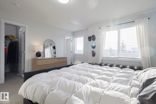 38 Hemingway Crescent, Spruce Grove, AB - Indoor Photo Showing Bedroom