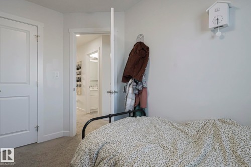 38 Hemingway Crescent, Spruce Grove, AB - Indoor Photo Showing Bedroom
