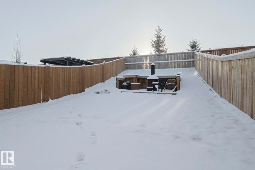 38 Hemingway Crescent, Spruce Grove, AB - Outdoor