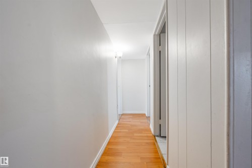 2831 36 Street, Edmonton, AB - Indoor Photo Showing Other Room