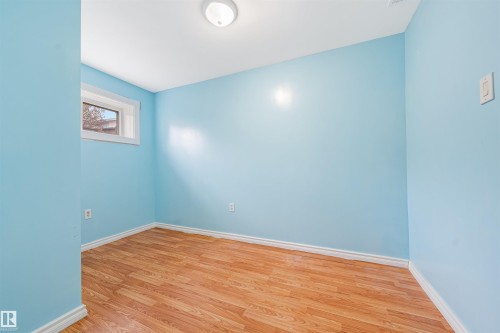 2831 36 Street, Edmonton, AB - Indoor Photo Showing Other Room