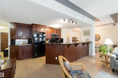 1101 9020 Jasper Avenue, Edmonton, AB - Indoor Photo Showing Kitchen