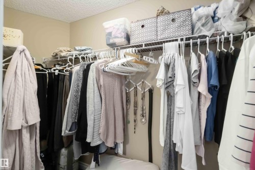 1101 9020 Jasper Avenue, Edmonton, AB - Indoor With Storage