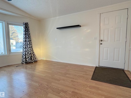140 Evergreen Drive, Edmonton, AB - Indoor Photo Showing Other Room