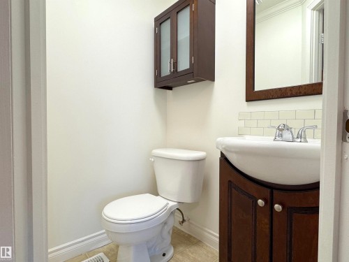 140 Evergreen Drive, Edmonton, AB - Indoor Photo Showing Bathroom