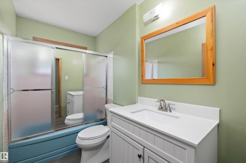 9911 149 Street, Edmonton, AB - Indoor Photo Showing Bathroom