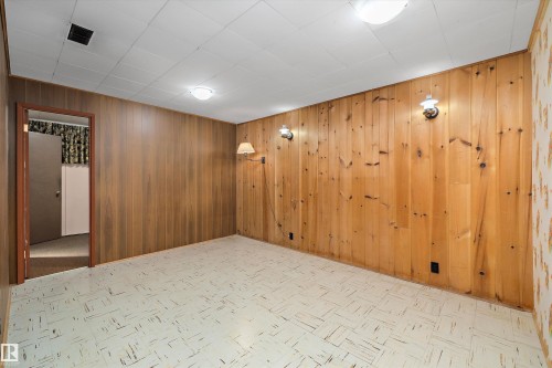 9911 149 Street, Edmonton, AB - Indoor
