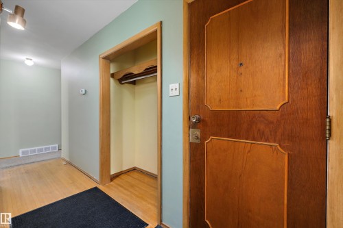 9911 149 Street, Edmonton, AB - Indoor Photo Showing Other Room