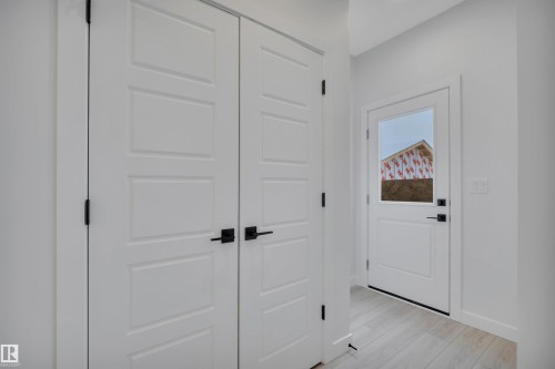4 Resplendent Way, St. Albert, AB - Indoor Photo Showing Other Room