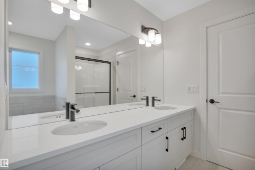 8821 223A Street, Edmonton, AB - Indoor Photo Showing Bathroom