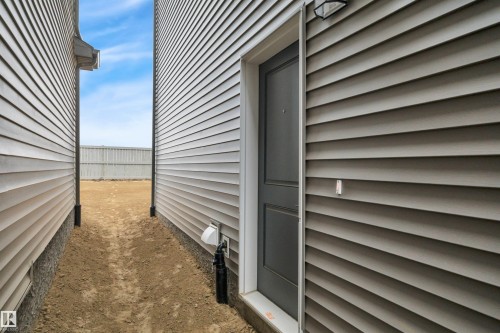 8821 223A Street, Edmonton, AB - Outdoor