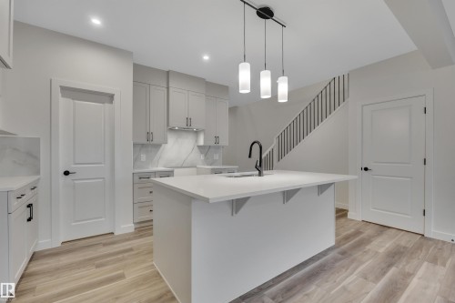 8821 223A Street, Edmonton, AB - Indoor Photo Showing Kitchen With Upgraded Kitchen