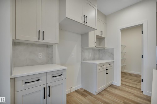 8821 223A Street, Edmonton, AB - Indoor