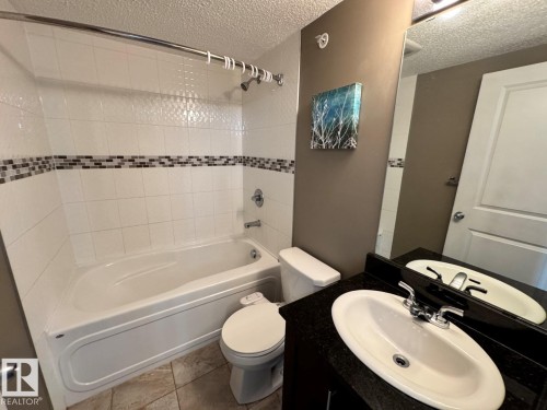 421 107 Watt Common, Edmonton, AB - Indoor Photo Showing Bathroom