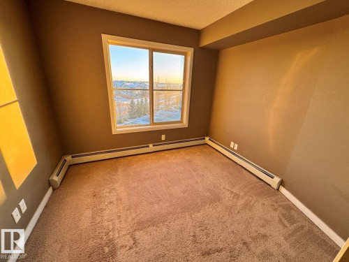 421 107 Watt Common, Edmonton, AB - Indoor Photo Showing Other Room