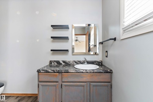 3520 60 Street, Edmonton, AB - Indoor Photo Showing Bathroom