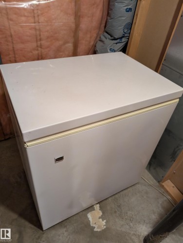 3520 60 Street, Edmonton, AB - Indoor Photo Showing Other Room