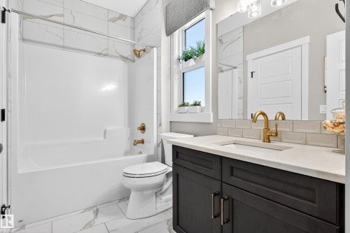 1411 25 Street, Edmonton, AB - Indoor Photo Showing Bathroom