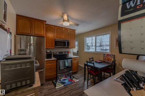 4913 46 Street, Drayton Valley, AB - Indoor Photo Showing Kitchen With Stainless Steel Kitchen