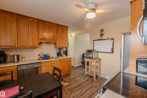 4913 46 Street, Drayton Valley, AB - Indoor Photo Showing Kitchen