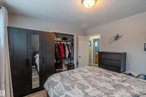 4913 46 Street, Drayton Valley, AB - Indoor Photo Showing Bedroom