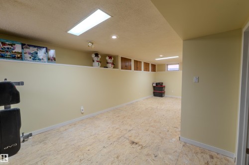 4913 46 Street, Drayton Valley, AB - Indoor