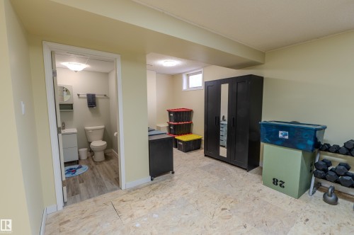 4913 46 Street, Drayton Valley, AB - Indoor