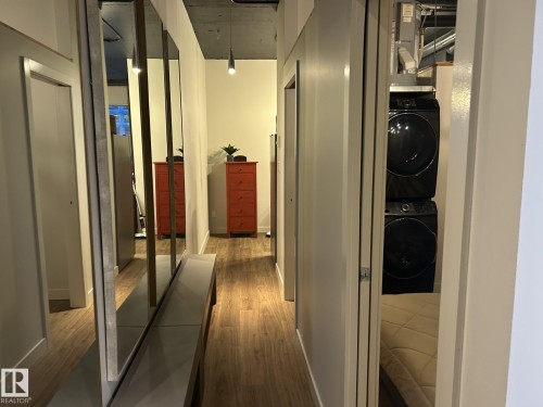 Edmonton, AB - Indoor Photo Showing Other Room