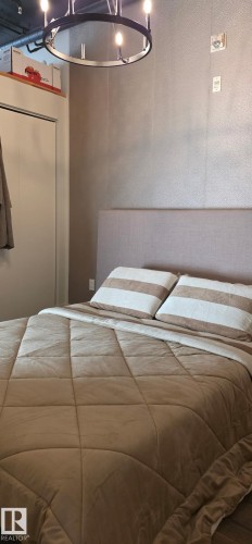 1012 10024 Jasper Avenue, Edmonton, AB - Indoor Photo Showing Bedroom