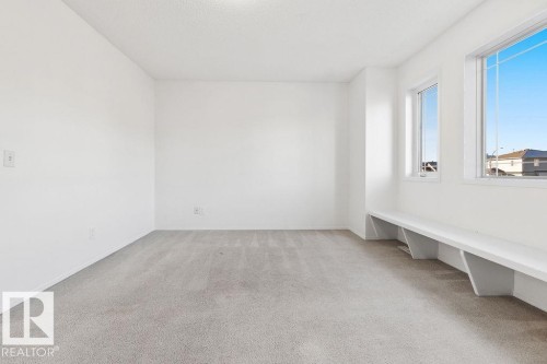 15515 45 Street Nw, Edmonton, AB - Indoor Photo Showing Other Room