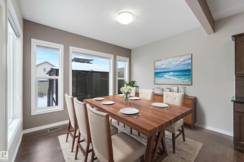 6126 17A Avenue, Edmonton, AB - Indoor Photo Showing Dining Room