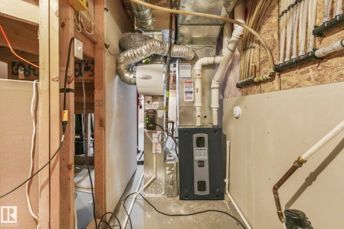 6126 17A Avenue, Edmonton, AB - Indoor Photo Showing Basement
