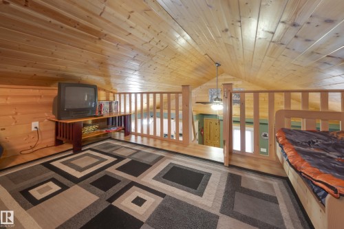 304 & 306 53414 Range Road 62, Rural Lac Ste. Anne County, AB - Indoor Photo Showing Other Room