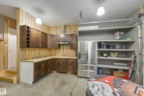 304 & 306 53414 Range Road 62, Rural Lac Ste. Anne County, AB - Indoor Photo Showing Kitchen
