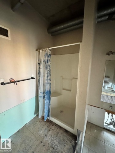 502 10179 105 Street, Edmonton, AB - Indoor