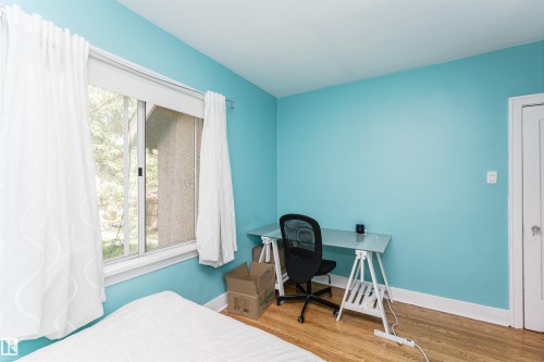 10918 84 Avenue, Edmonton, AB - Indoor Photo Showing Bedroom
