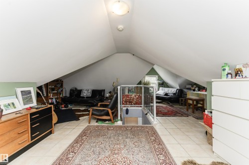 10918 84 Avenue, Edmonton, AB - Indoor Photo Showing Other Room