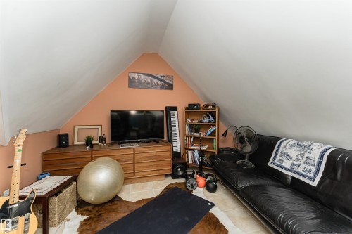 10918 84 Avenue, Edmonton, AB - Indoor