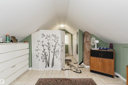 10918 84 Avenue, Edmonton, AB - Indoor Photo Showing Other Room
