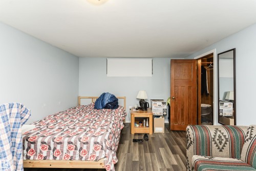10918 84 Avenue, Edmonton, AB - Indoor Photo Showing Bedroom