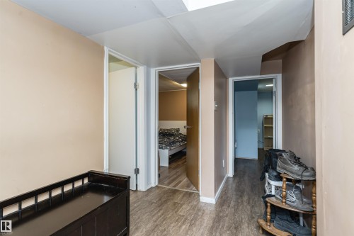 10922 84 Avenue, Edmonton, AB - Indoor Photo Showing Other Room
