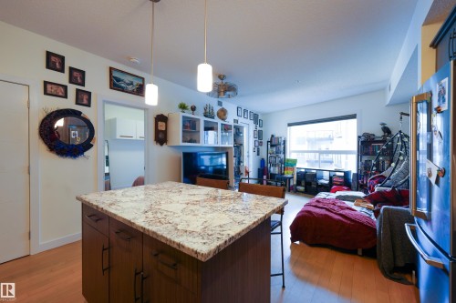 319 10523 123 Street, Edmonton, AB - Indoor Photo Showing Kitchen
