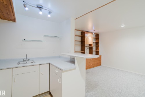 13037 127 Street, Edmonton, AB - Indoor