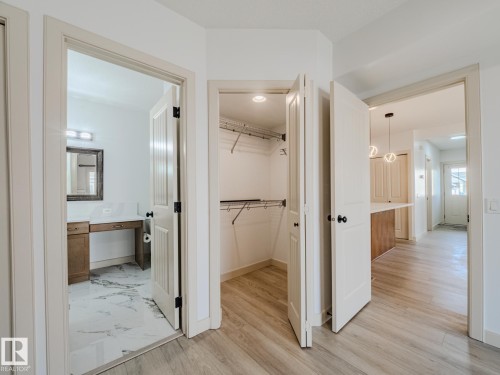 33 2565 Hanna Crescent Nw, Edmonton, AB - Indoor Photo Showing Other Room