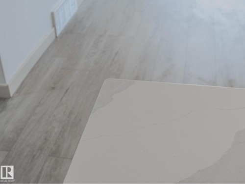 33 2565 Hanna Crescent Nw, Edmonton, AB - 