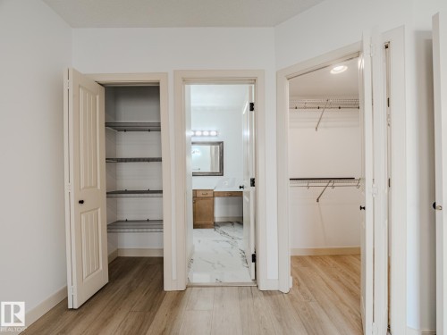 33 2565 Hanna Crescent Nw, Edmonton, AB - Indoor Photo Showing Other Room