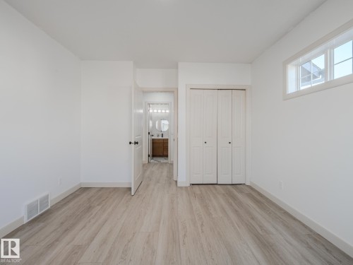 33 2565 Hanna Crescent Nw, Edmonton, AB - Indoor Photo Showing Other Room