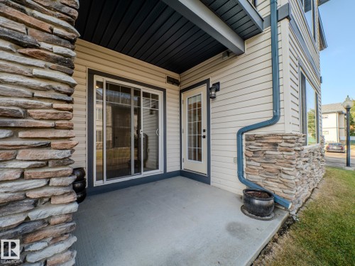 33 2565 Hanna Crescent Nw, Edmonton, AB - Outdoor